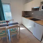 In - Balaton 35823 Szantod