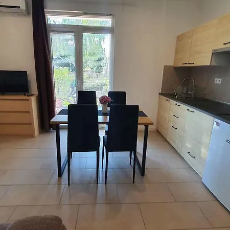In Szantod/balaton 35823 Apartment *