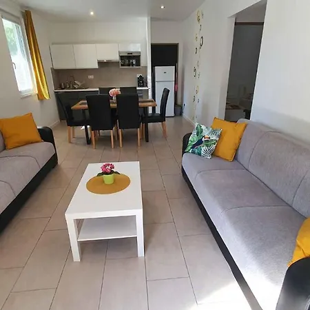 In Szantod/balaton 35823 Apartment *
