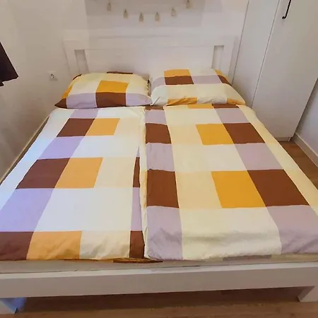 In Szantod/balaton 35823 Apartment *