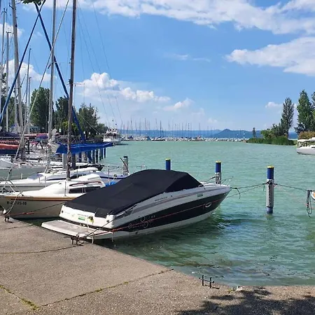 In Szantod/balaton 35823 Szantod